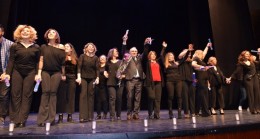 COŞKUN TOSUN BEDES’Lİ KADINLARIN OYUNUNU İZLEDİ