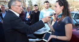 Mahalle sakininden Murat Aydın’a, “Çiller’den sonra ilk defa oyumu sana vereceğim”