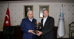 Binali Yıldırım Beykoz Belediyesini Ziyaret Etti