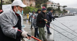 BOĞAZ’DA EN BÜYÜK BALIĞI TUTAN ALTINI KAPTI