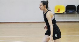 BEYKOZ BASKETBOL’UN YETENEKLİ İSMİ İLAYDA NET MEAJ VERDİ