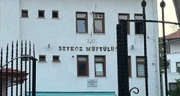 Müftülüğün tabelası Beykoz’da gündem oldu