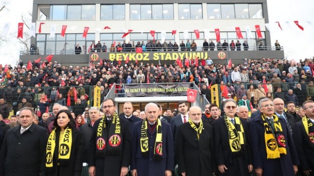 Tarihi Beykoz Stadı Açıldı