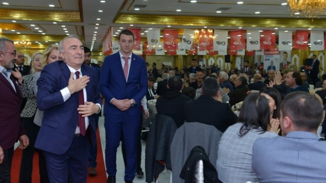 CHP mensupları dayanışma gecesinde buluştu
