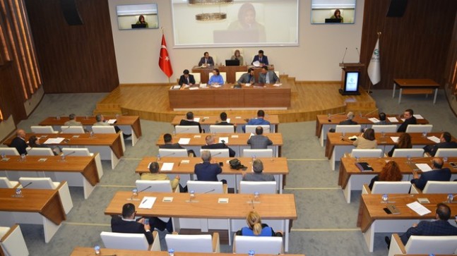 Belediye Meclis gündemine YSK tartışması damga vurdu