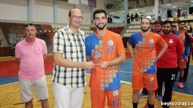 İZMİR FUAR KUPASINDA ŞAMPİYON BEYKOZ BLD. SPOR OLDU