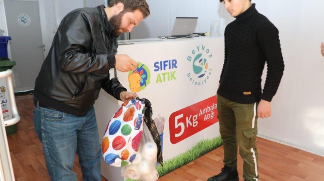 “Ekmeğini Çöpten Çıkar” Büfeleri Ortaçeşme’de