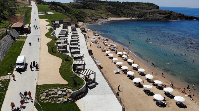 ELMASBURNU’NDA KADINLARA ÖZEL PLAJ KEYFİ BAŞLADI