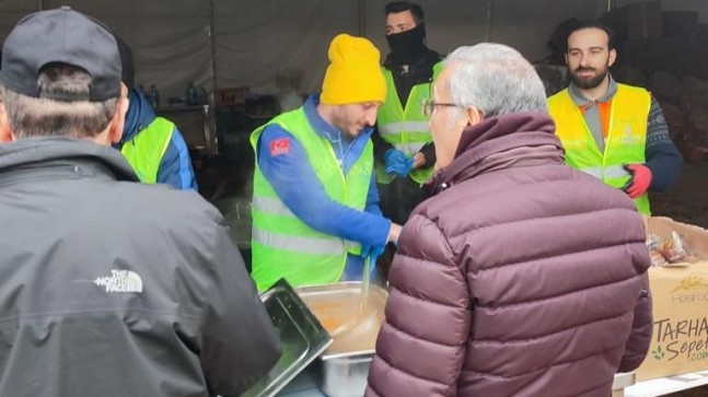 BAŞKAN MURAT AYDIN DEPREM BÖLGESİ’NDE
