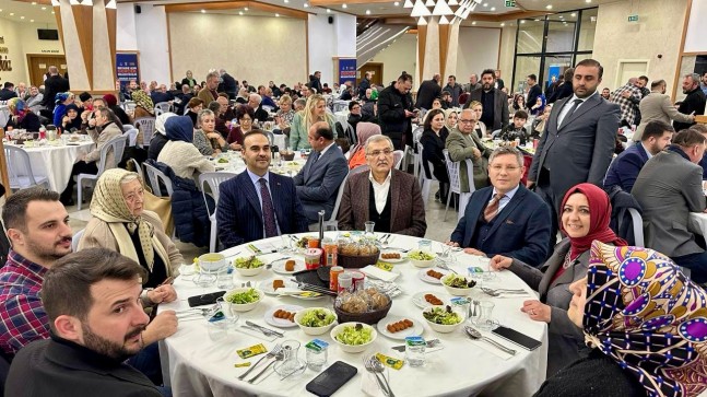 DÜNDEN BUGÜNE AK PARTİ BEYKOZ TEŞKİLATI 31 MART ZAFERİ İÇİN OMUZ OMUZA