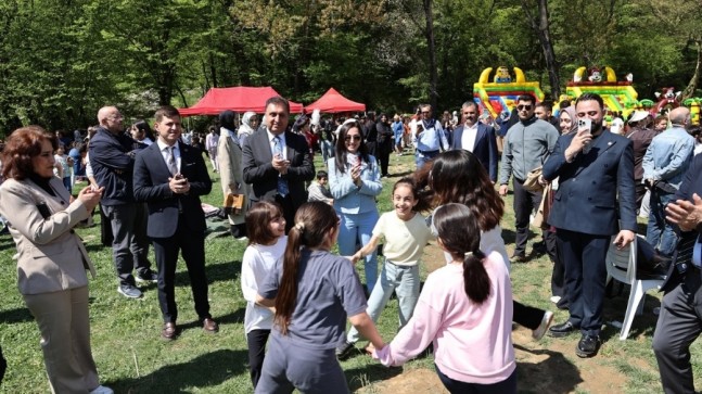 Beykoz’da Bahar Şenliği Coşkusu: Öğrenciler Doğayla Buluştu