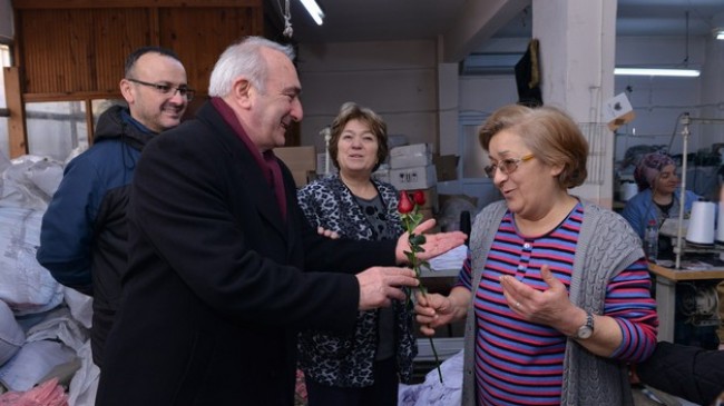 COŞKUN TOSUN’DAN EMEKÇİ KADINLARA ZİYARET