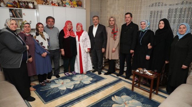 Murat Aydın, Beykoz’daki fenomen teyzeyi tekrar ziyaret etti