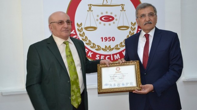 Beykoz’da mazbatalar verildi