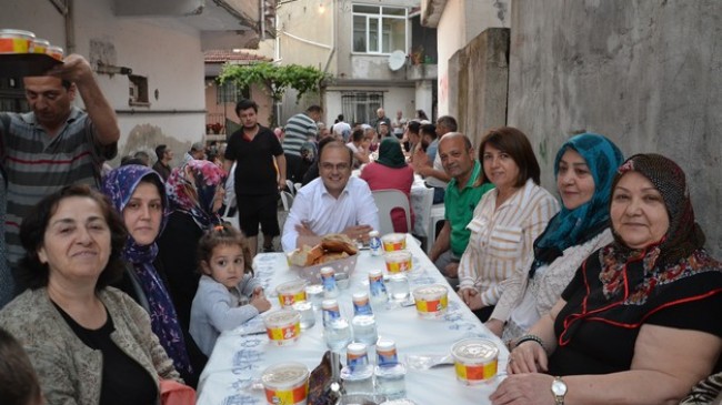 Çiğdemliler Komşu Komşuya iftar yaptılar