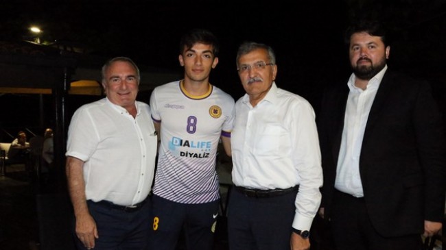Başkan Murat Aydın’dan Şampiyon Çubukluspor’a Teşekkür