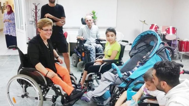 Milli oyuncudan TOFD Beykoz’a ziyaret