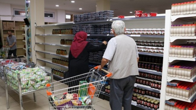 SOSYAL MARKET’LE İHTİYAÇ SAHİPLERİNİN YÜZÜ GÜLÜYOR