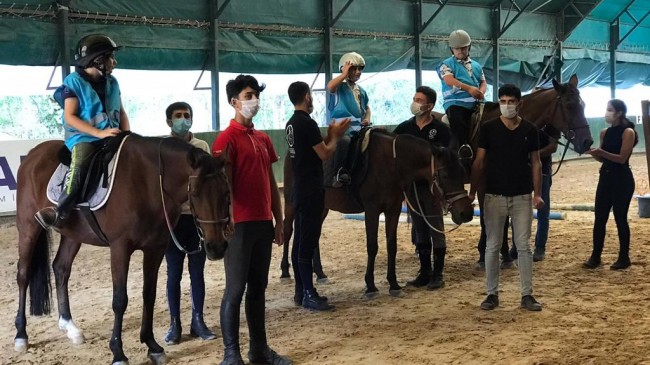 Atla Terapi Engelli Çocuklara Şifa Oluyor