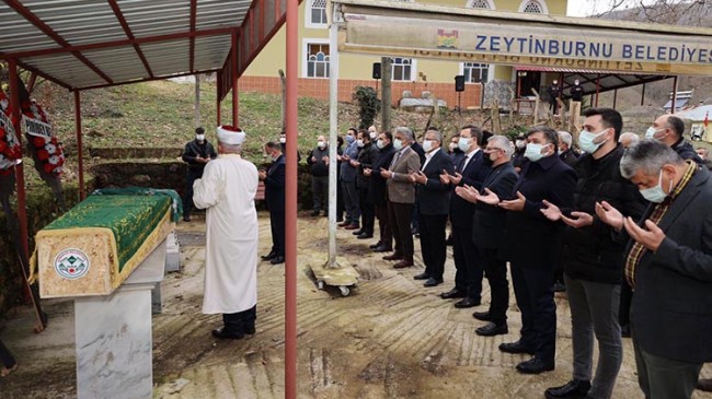 Başkan Murat Aydın annesini ebediyete uğurladı