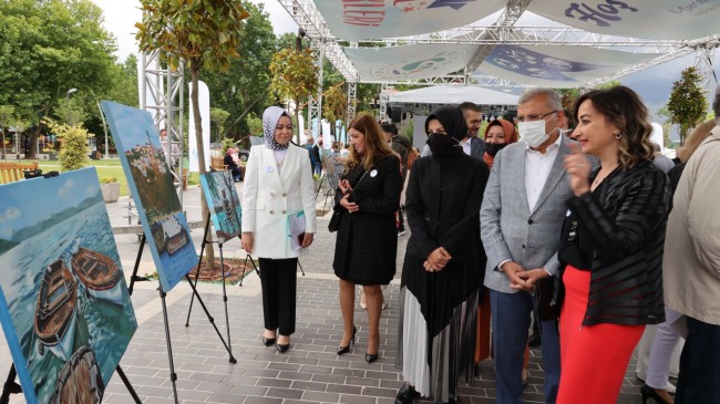 “Beykoz’un Resim Hali”ne Kadın Eli Değdi  