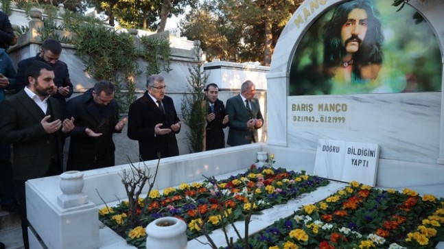 Barış Manço ölümünün 20. yıldönümünde mezarı başında anıldı