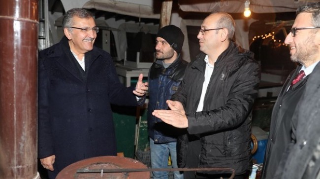 Başkan adayı Aydın, Anadolu Hisarı’nda esnafları ziyaret etti