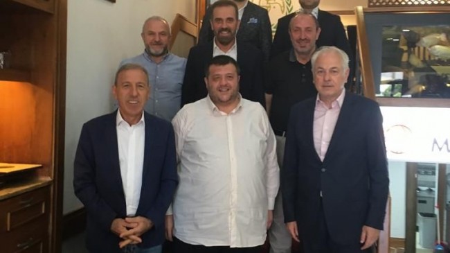 İHH Beykoz eski belediye başkanlarını ağırladı