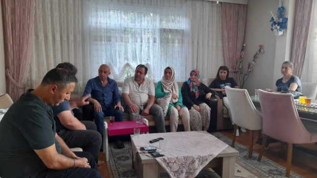 MHP Beykoz İlçe Teşkilatı Komşuları Ziyaret Ediyor