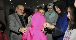 Beykoz’da 400 Çocuğa Kışlık Giysi