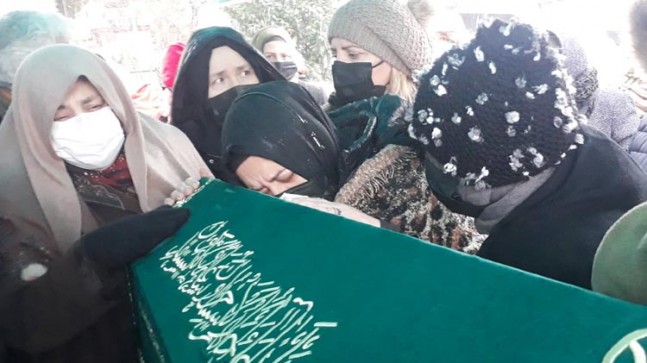 AK Parti Kadın Kolları Başkanı Gaye Zayıf’ın Anne Acısı