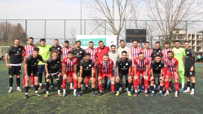 KAVACIK STADINDA DOSTLUK MAÇINDAN EŞİTLİK ÇIKTI 3-3