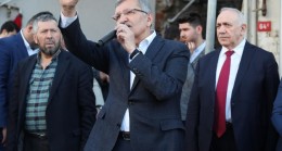 Murat Aydın’dan yaşlı adamın sorusuna “Tayyip Erdoğan’ın partisindenim” göndermesi