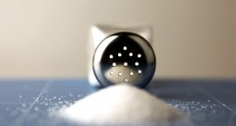 Tuz hem dost hem de düşman