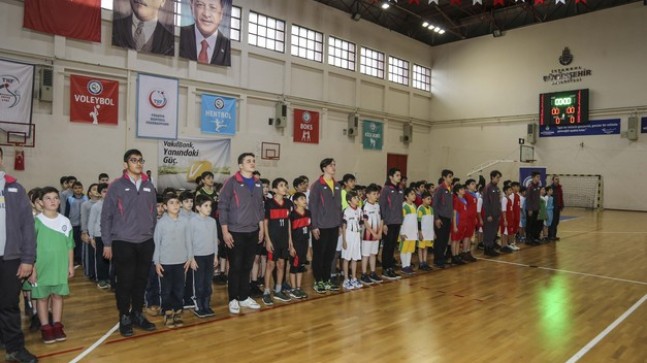 Okullar Arası Hentbol Ligi Müsabakaları Başladı