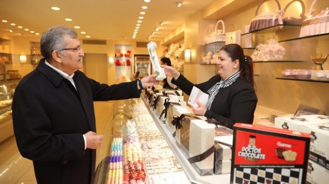 Beykoz AK Parti İlçe Teşkilatı’ndan 45 mahallede eş zamanlı esnaf ziyareti