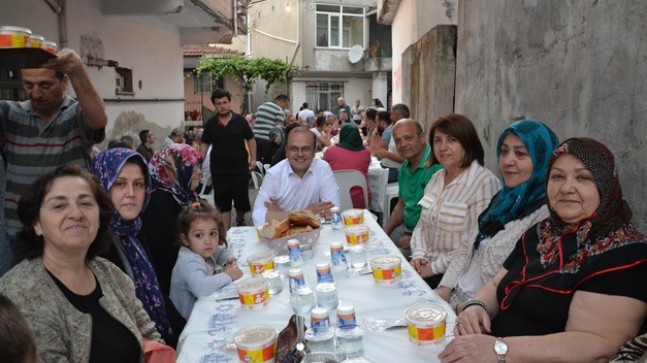 Çiğdemliler Komşu Komşuya iftar yaptılar