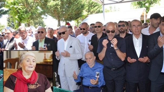 Meryem Acar sevenlerinin dualarıyla ebediyete uğurlandı