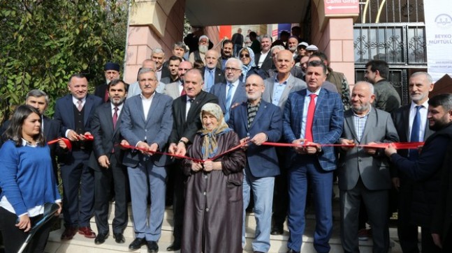 Mevlüt Meryem Özer Camisi, ibadete açıldı