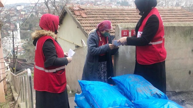 Beykoz’da 20 Mahallede 60 Aileye Kömür Desteği