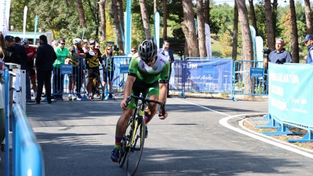 Türkiye’nin En Büyük Spor Ormanı’nda Zamana Karşı Pedal Çevirdiler