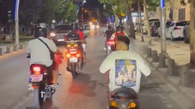 Beykoz’da motosikletliler Türk bayrağı konvoyu oluşturdu