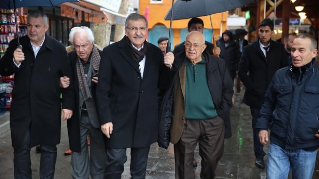 Hüseyin amcadan Murat Aydın’a, “Tartışmasız ailemin oyu sana” sözü