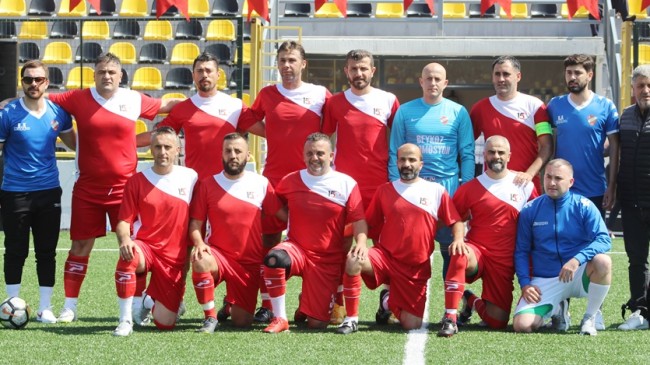 15 TEMMUZ KUPASINDA PAŞABAHÇE 80’LER ŞAMPİYON OLDU