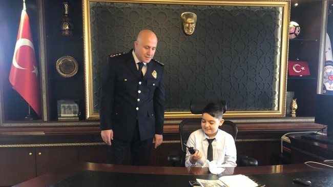 Beykoz İlçe Emniyet Müdürü Güleç 23 Nisan’da Koltuğunu Çocuklara Devretti