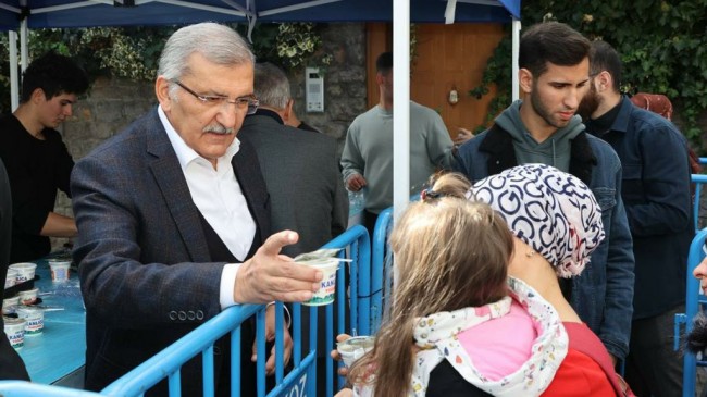 Beykoz Kanlıca Yoğurt Festivali’nde 4 Bin Kişiye Yoğurt Dağıtıldı