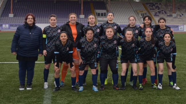 RÜZGARLIBAHÇESPOR KIZLARI ÜZGÜN DÖNDÜ