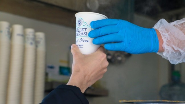 Beykoz’da Hastane Önü Çorba İkramı Gönülleri Isıtıyor