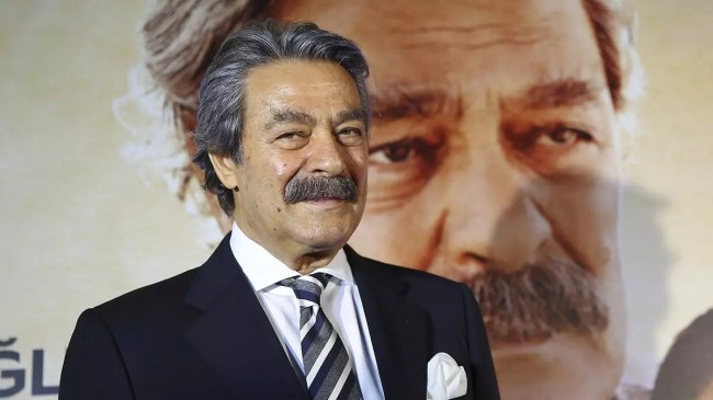 Kadir İnanır Beykoz’da ki evinden hastaneye kaldırıldı