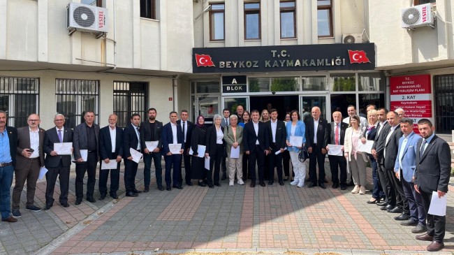 Beykoz’da muhtarlar mazbatalarını aldı